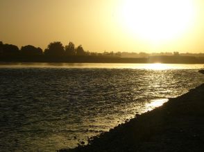 Sunset_over_Helmand_River